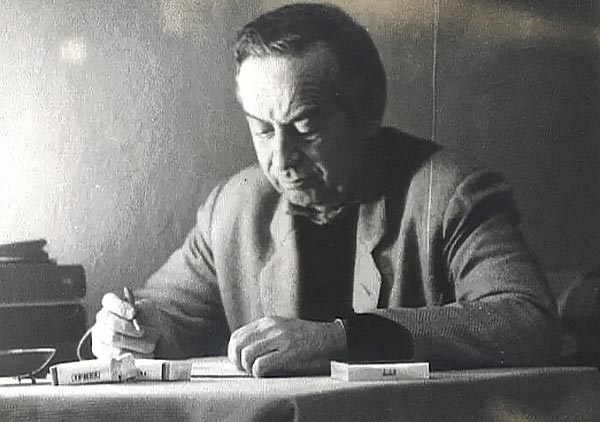 Türk Yazar Yusuf Atılgan